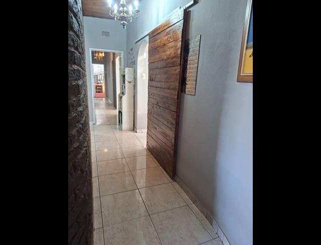 4 BEDROOM HOUSE FOR SALE IN VANDERBIJLPARK SE 2